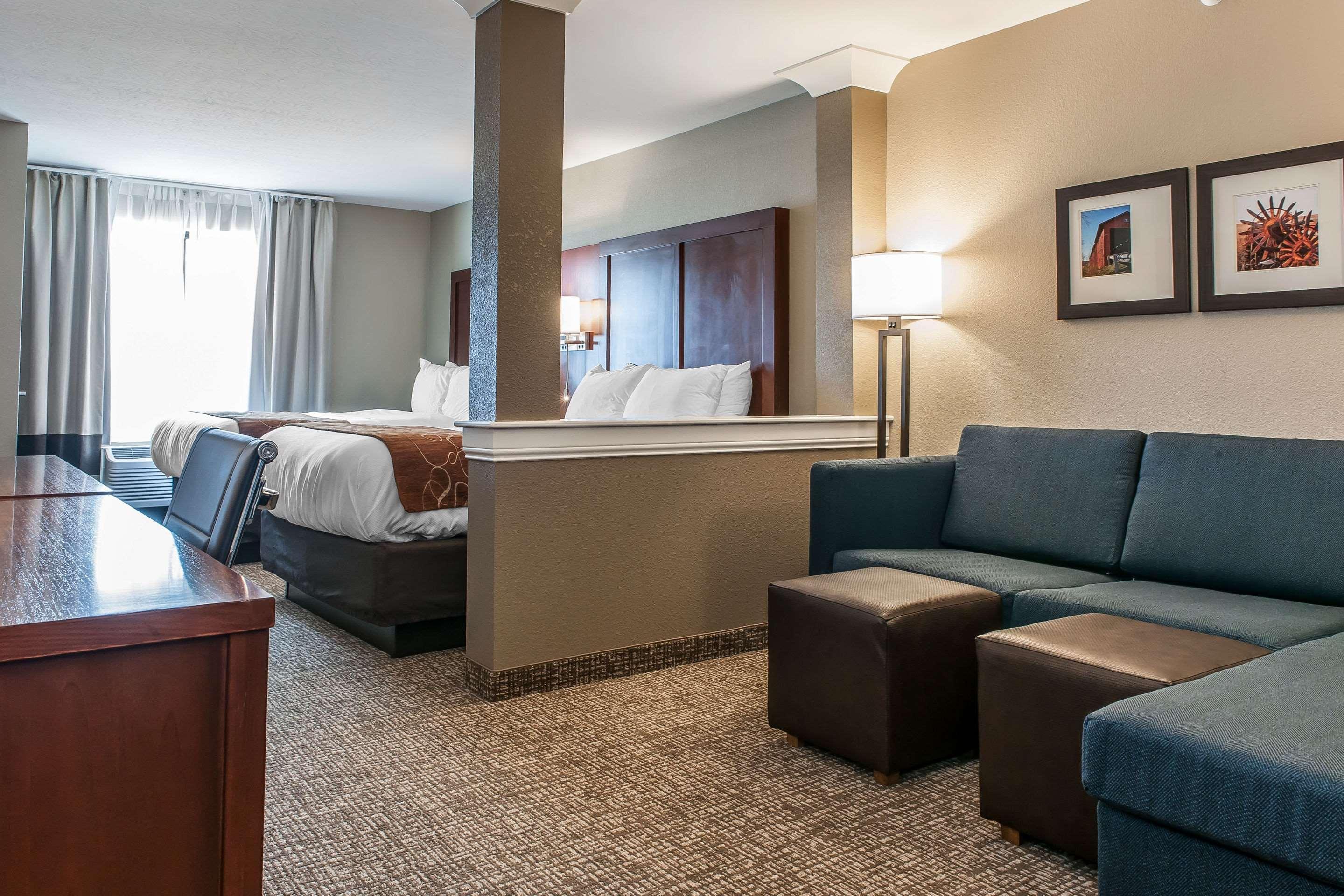 Comfort Suites Rensselaer Extérieur photo