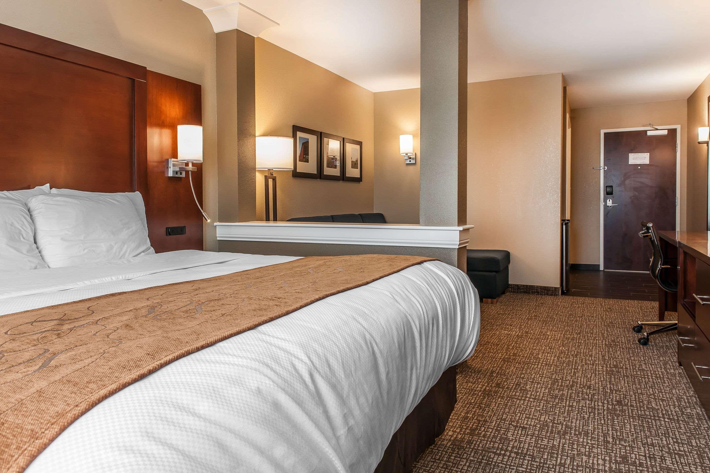 Comfort Suites Rensselaer Extérieur photo