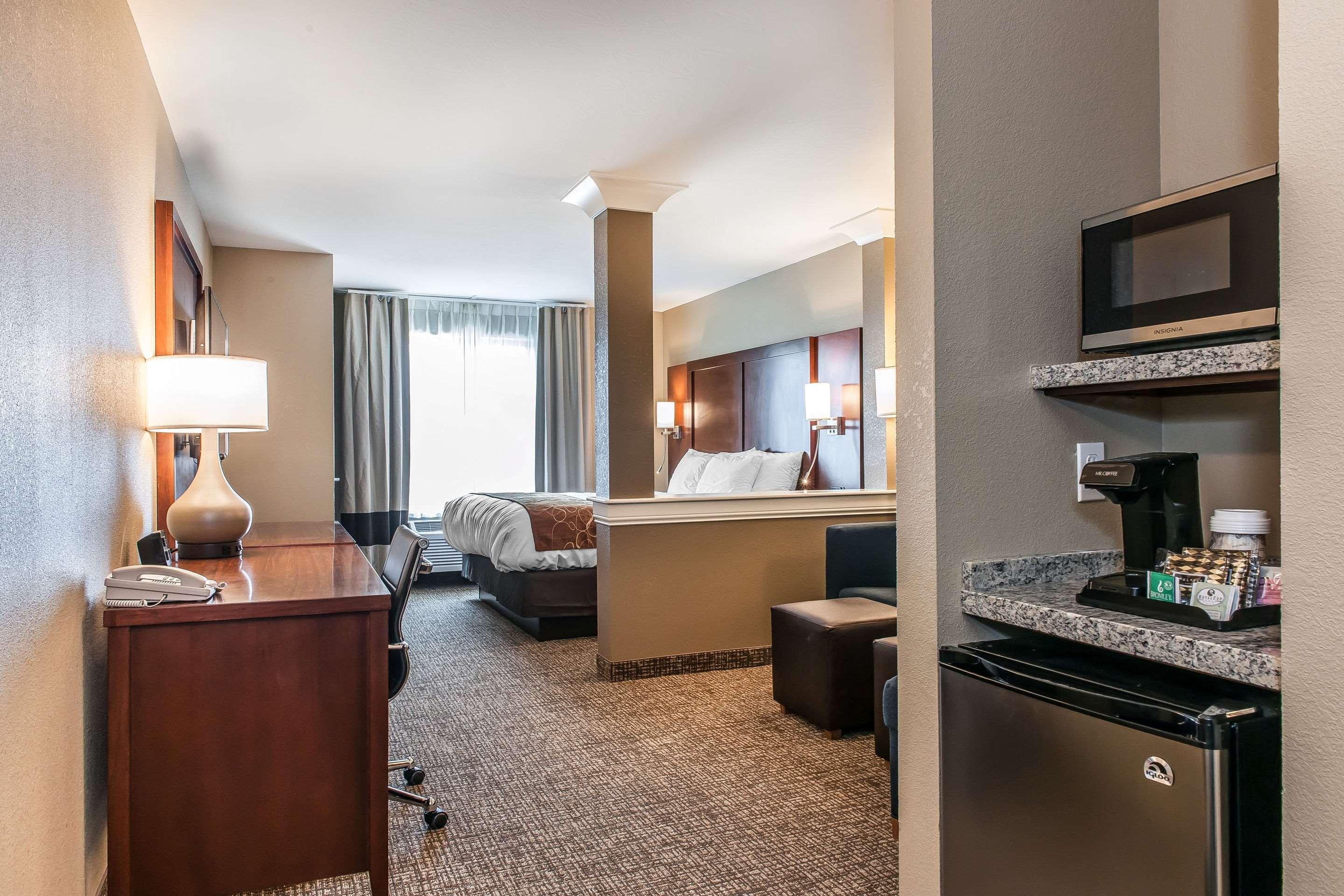 Comfort Suites Rensselaer Extérieur photo