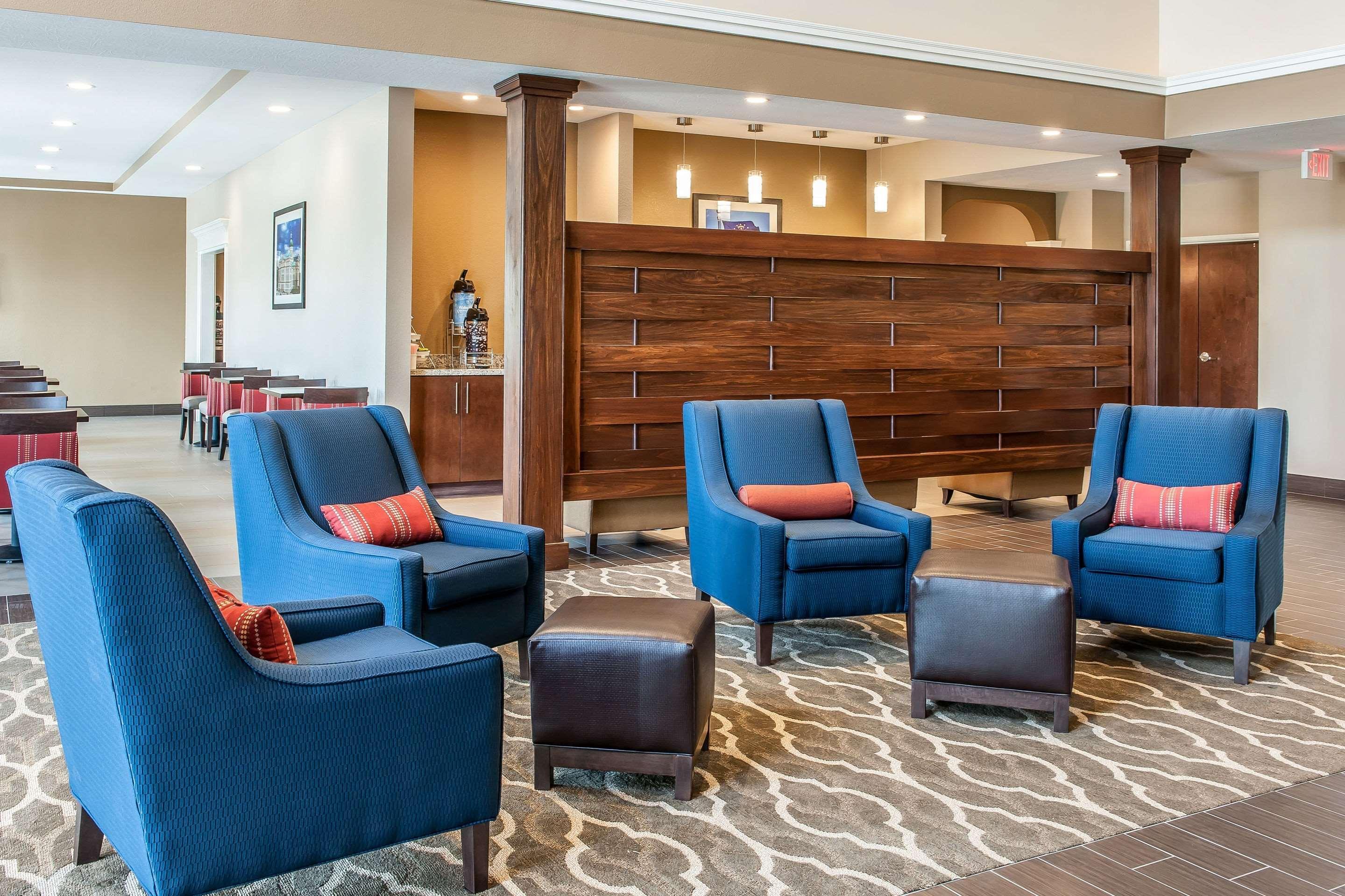 Comfort Suites Rensselaer Extérieur photo